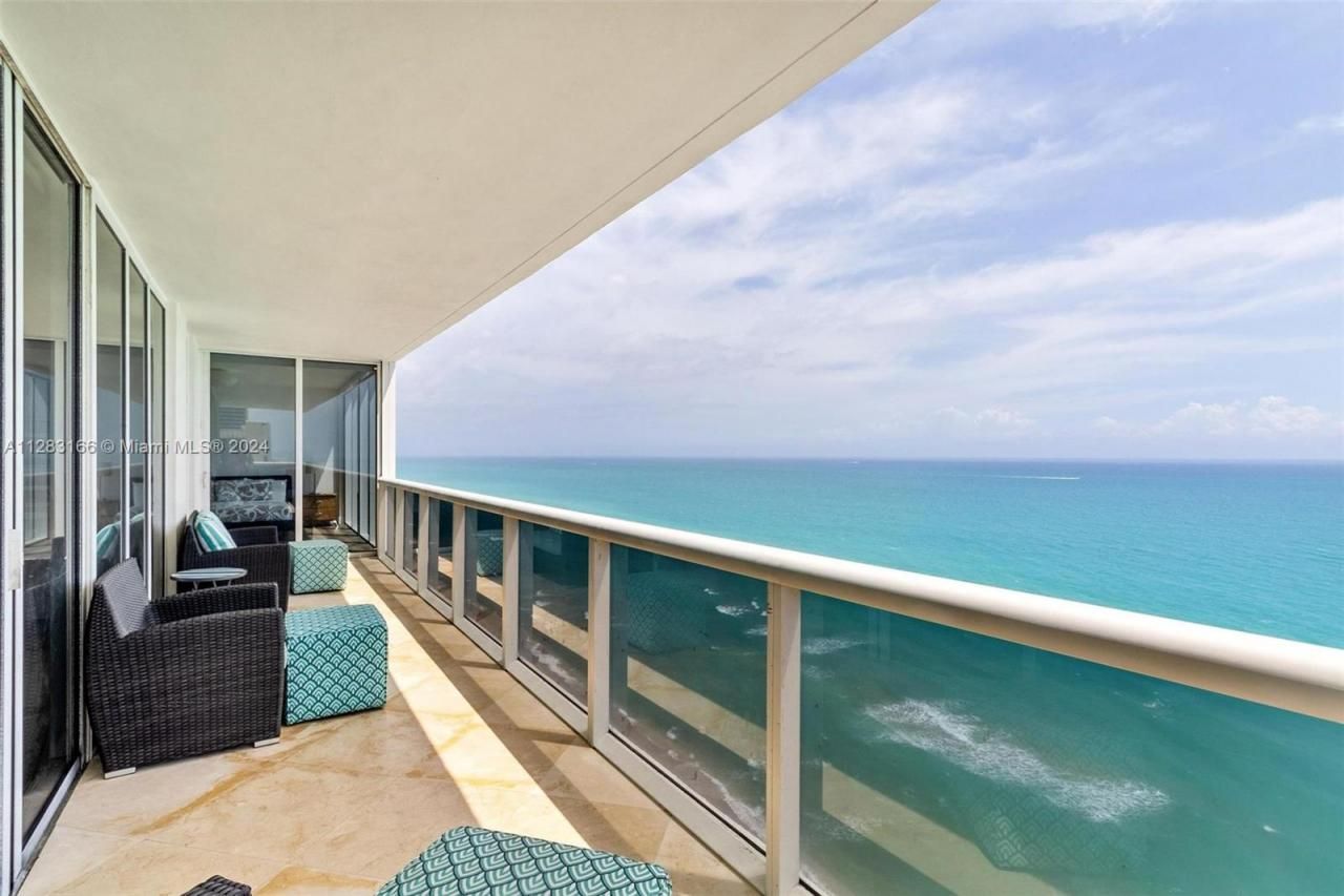 1830 S Ocean Dr, Unit 2102, Hallandale Beach, FL 33009 Photo