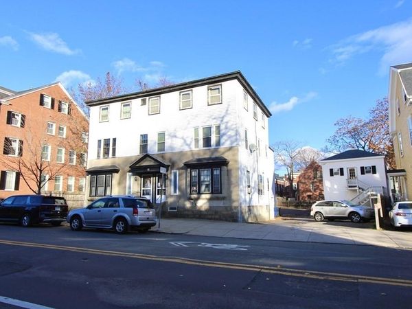 11 Summer St, Salem, MA 01970