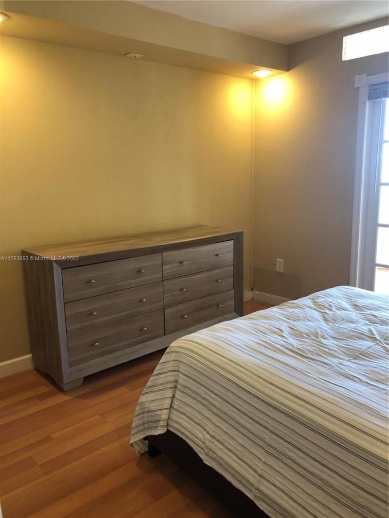 5005 Collins Ave, Unit 1202, Miami Beach, FL 33140 Photo