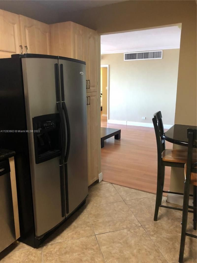 5005 Collins Ave, Unit 1202, Miami Beach, FL 33140 Photo