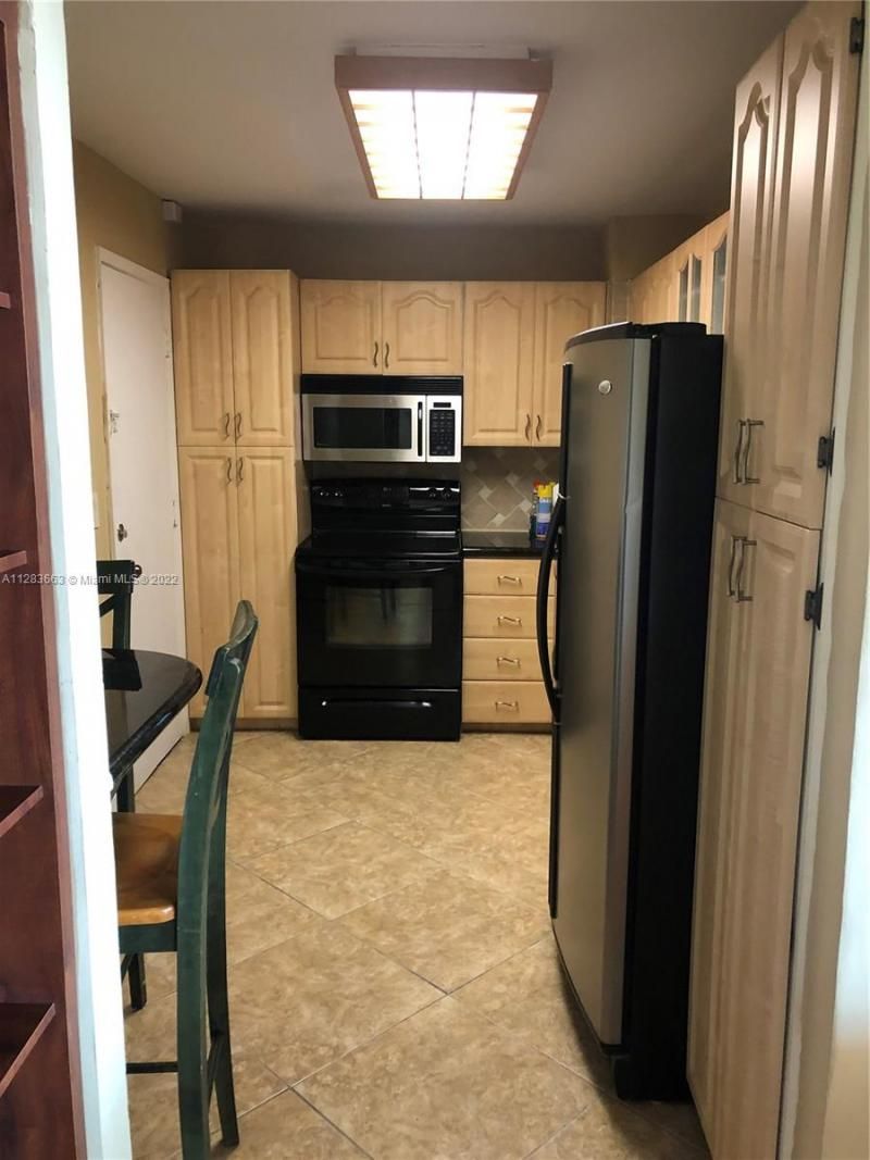 5005 Collins Ave, Unit 1202, Miami Beach, FL 33140 Photo