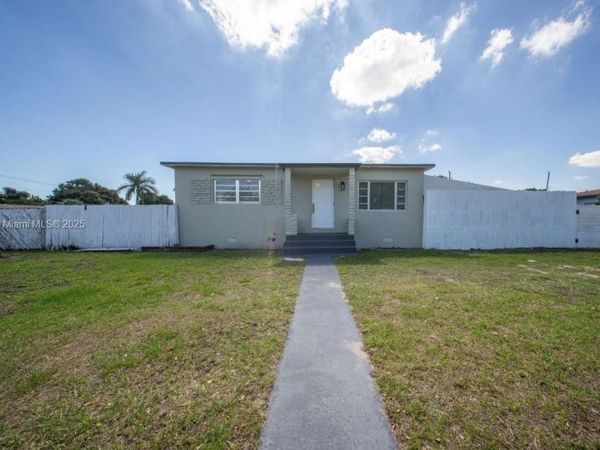 782 E 37th St, Hialeah, FL 33013
