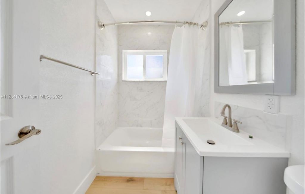 782 E 37th St, Hialeah, FL 33013 Photo