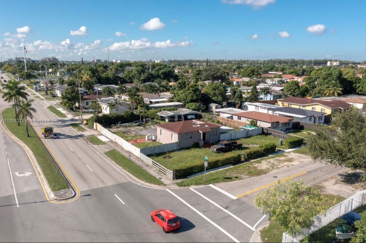 782 E 37th St, Hialeah, FL 33013 Photo