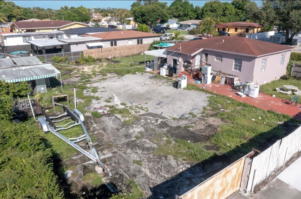 782 E 37th St, Hialeah, FL 33013 Photo