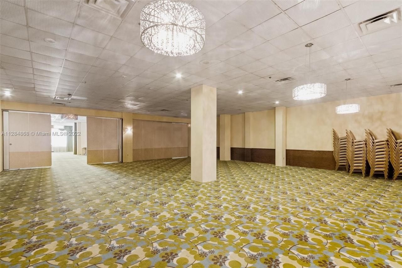 19201 Collins Ave, Unit 641, Sunny Isles Beach, FL 33160 Photo