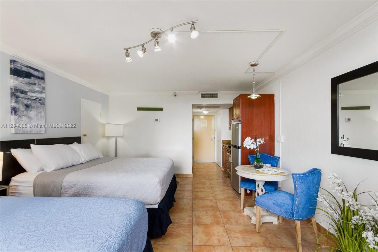 19201 Collins Ave, Unit 641, Sunny Isles Beach, FL 33160 Photo