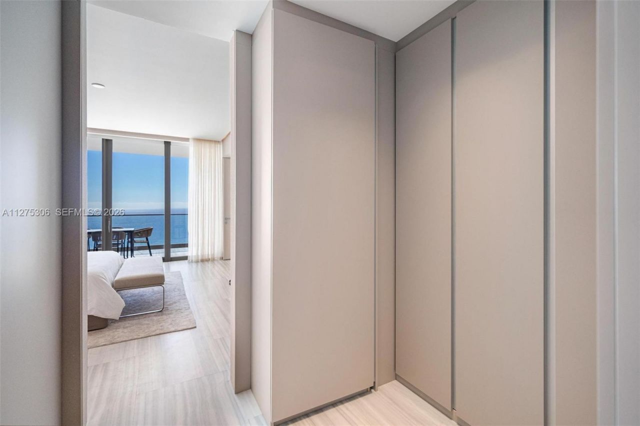 18975 E Collins Ave, Unit 3802, Sunny Isles Beach, FL 33160 Photo
