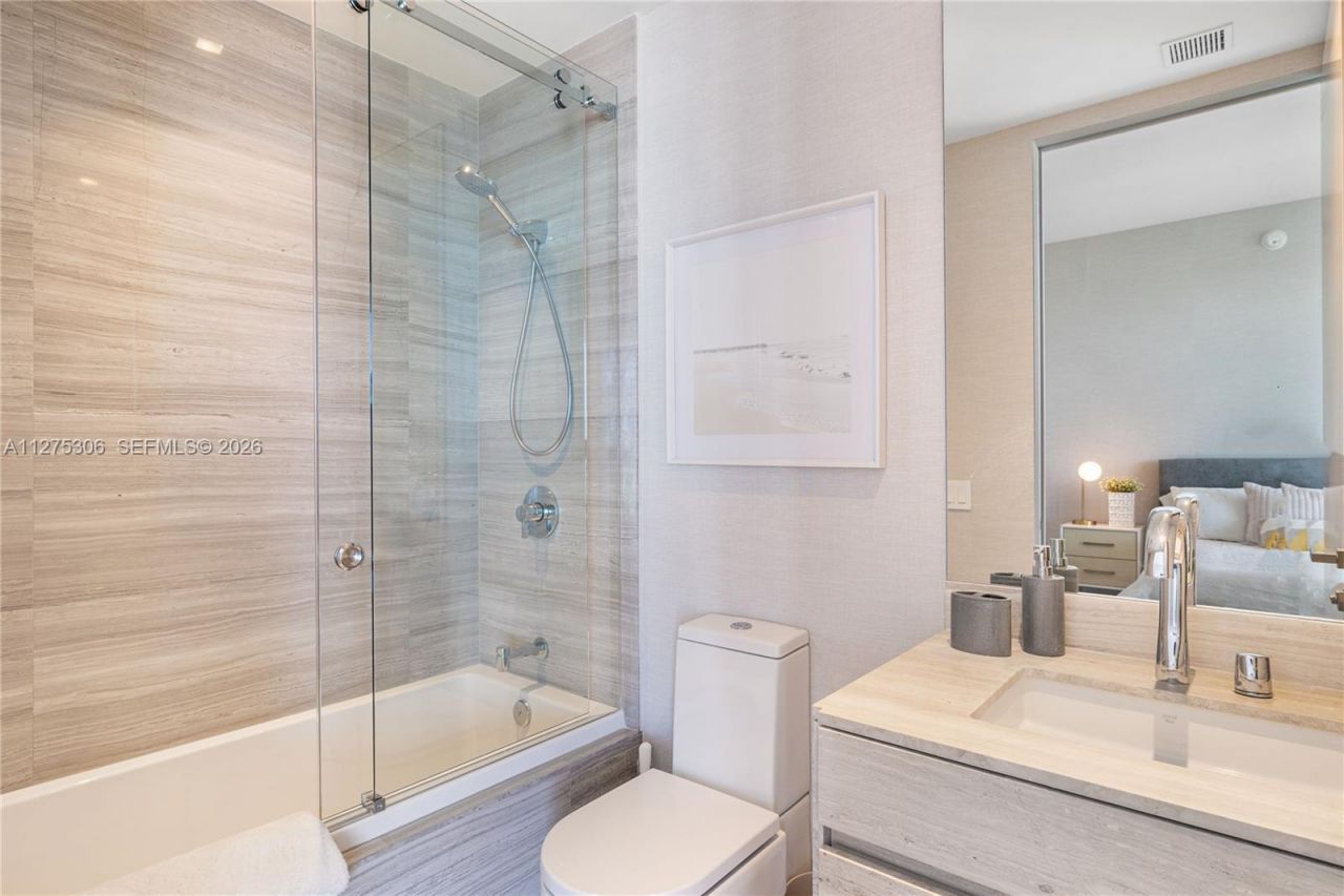 18975 E Collins Ave, Unit 3802, Sunny Isles Beach, FL 33160 Photo