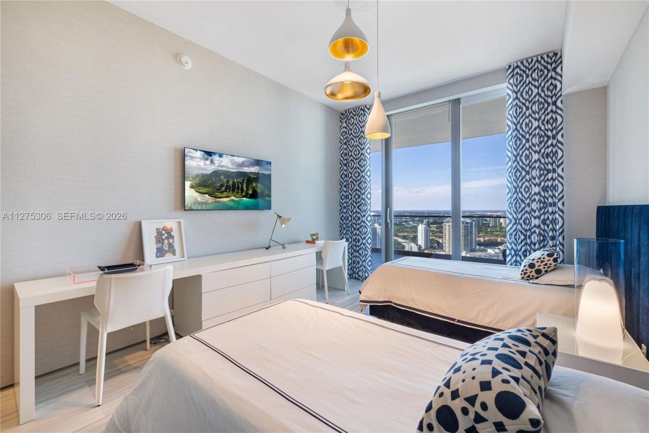 18975 E Collins Ave, Unit 3802, Sunny Isles Beach, FL 33160 Photo