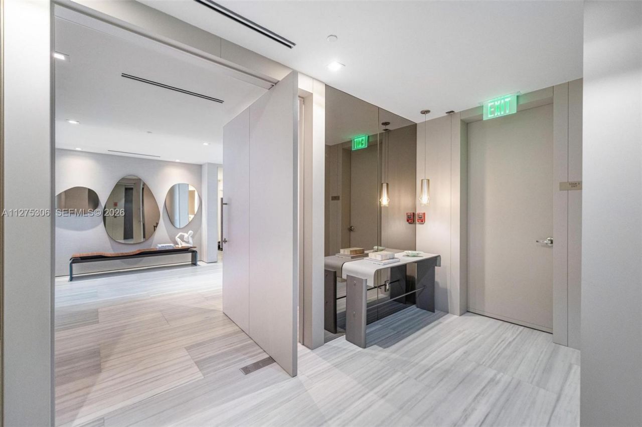 18975 E Collins Ave, Unit 3802, Sunny Isles Beach, FL 33160 Photo