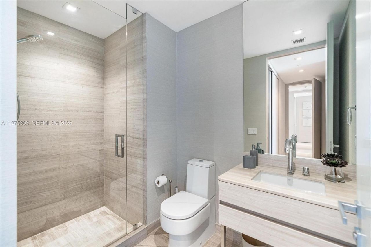 18975 E Collins Ave, Unit 3802, Sunny Isles Beach, FL 33160 Photo