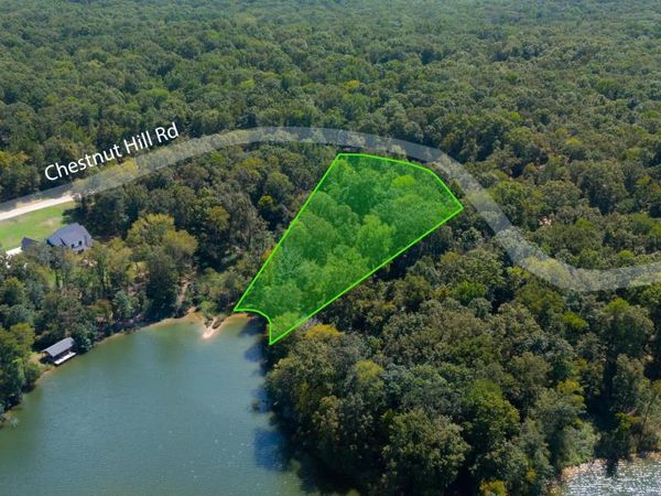 138 Chestnut Hill Rd, Flora, MS 39071