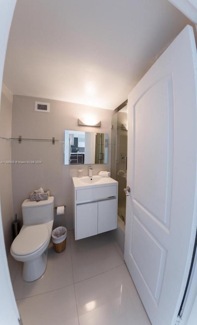 5601 Collins Ave, Unit 1206, Miami Beach, FL 33140 Photo