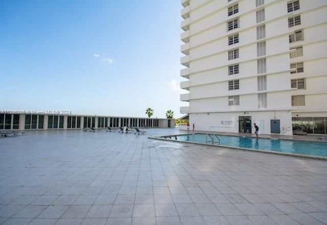 5601 Collins Ave, Unit 1206, Miami Beach, FL 33140 Photo