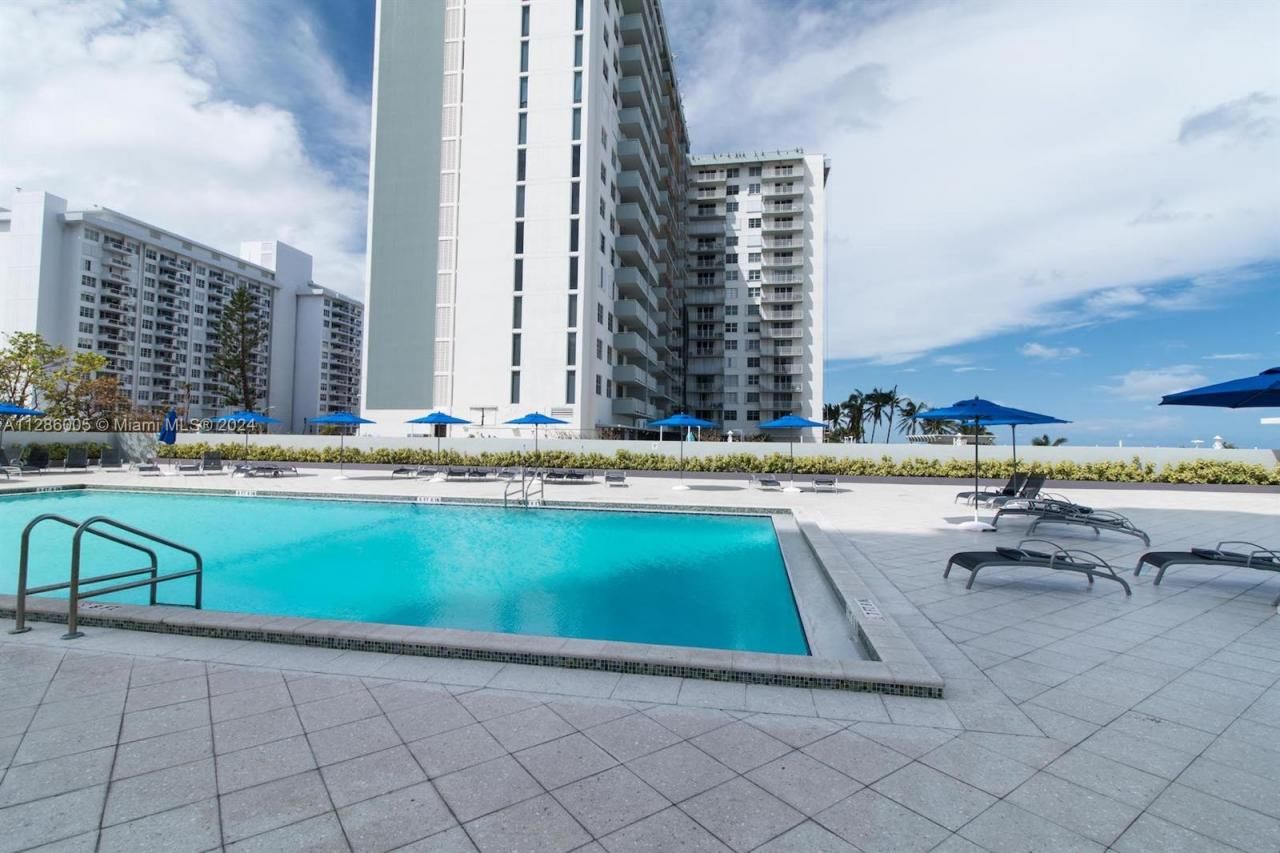 5601 Collins Ave, Unit 1206, Miami Beach, FL 33140 Photo