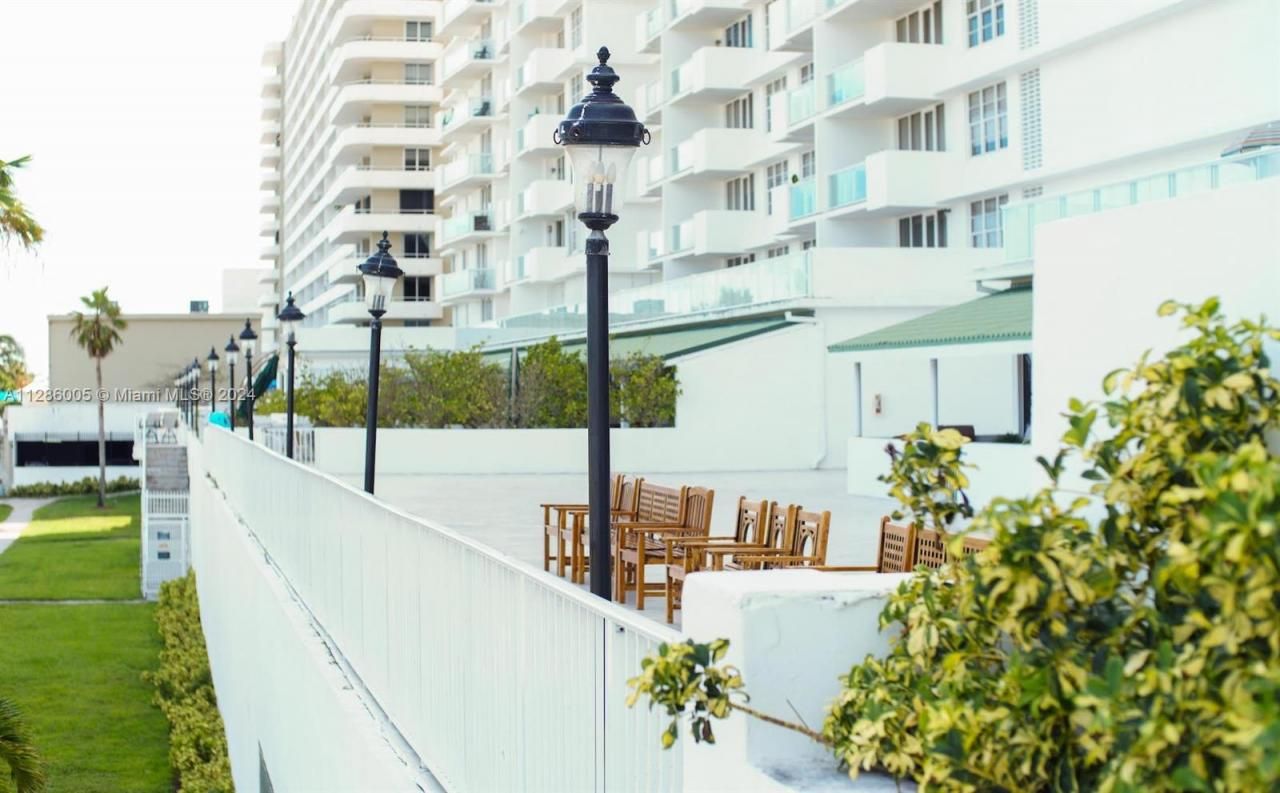 5601 Collins Ave, Unit 1206, Miami Beach, FL 33140 Photo