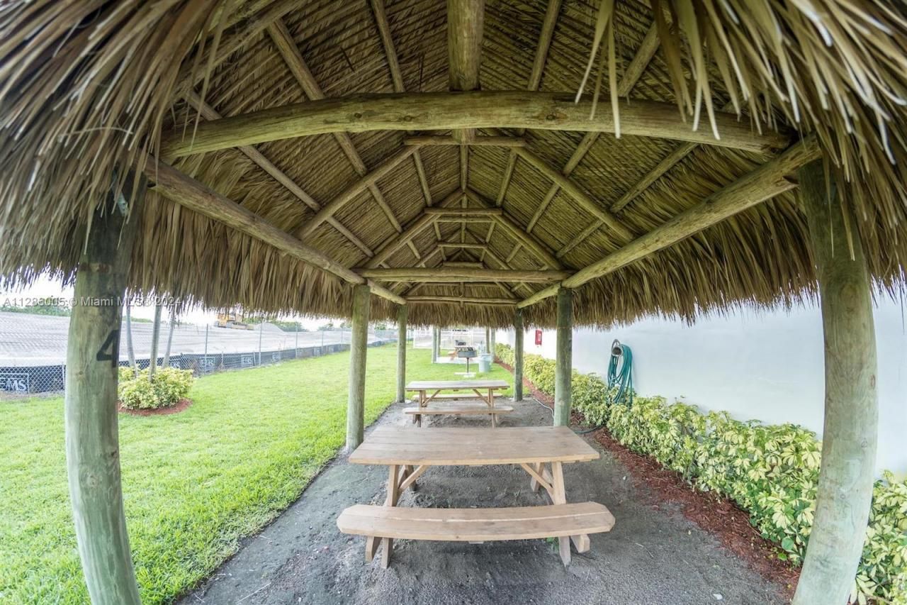 5601 Collins Ave, Unit 1206, Miami Beach, FL 33140 Photo