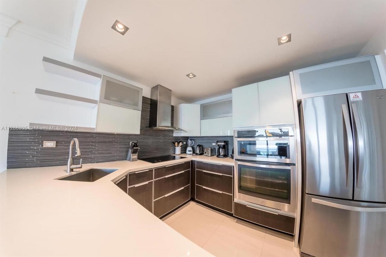 5601 Collins Ave, Unit 1206, Miami Beach, FL 33140 Photo