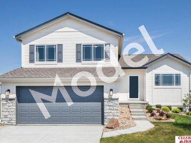 8013 N 113 Street, Omaha, NE 68142