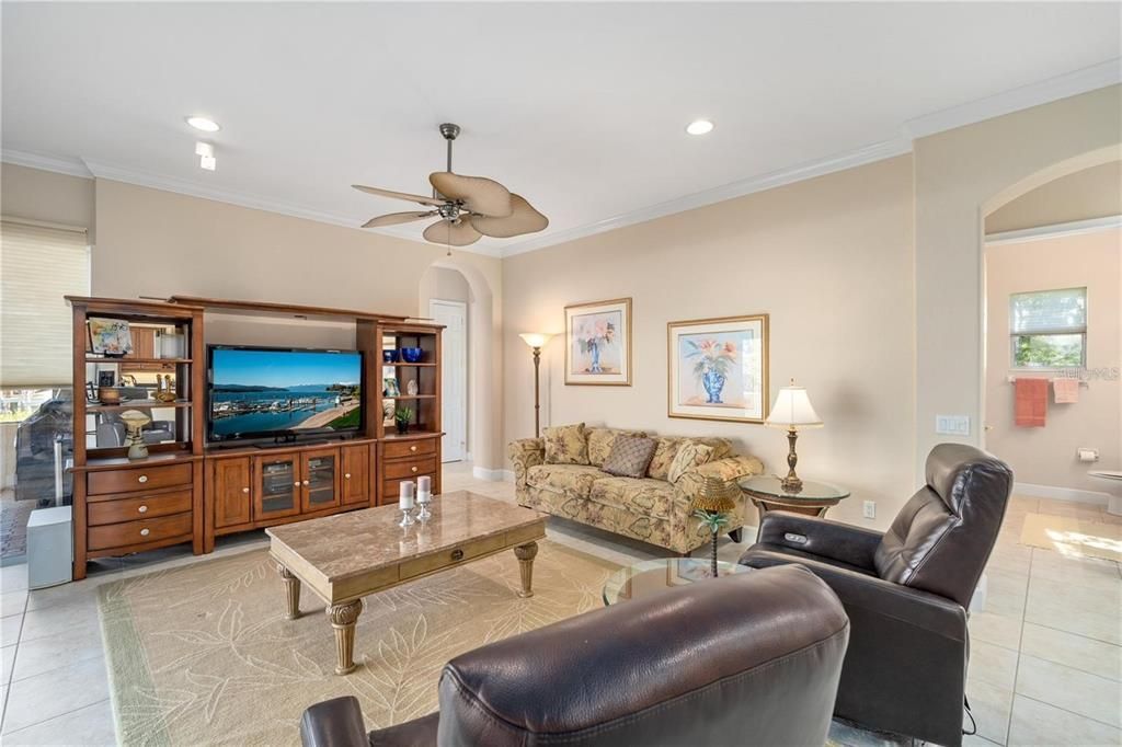 1023 Rainbow Court, Bradenton, FL 34212 Photo