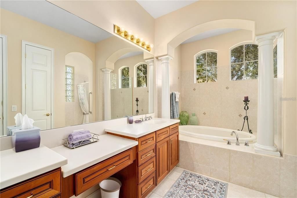 1023 Rainbow Court, Bradenton, FL 34212 Photo