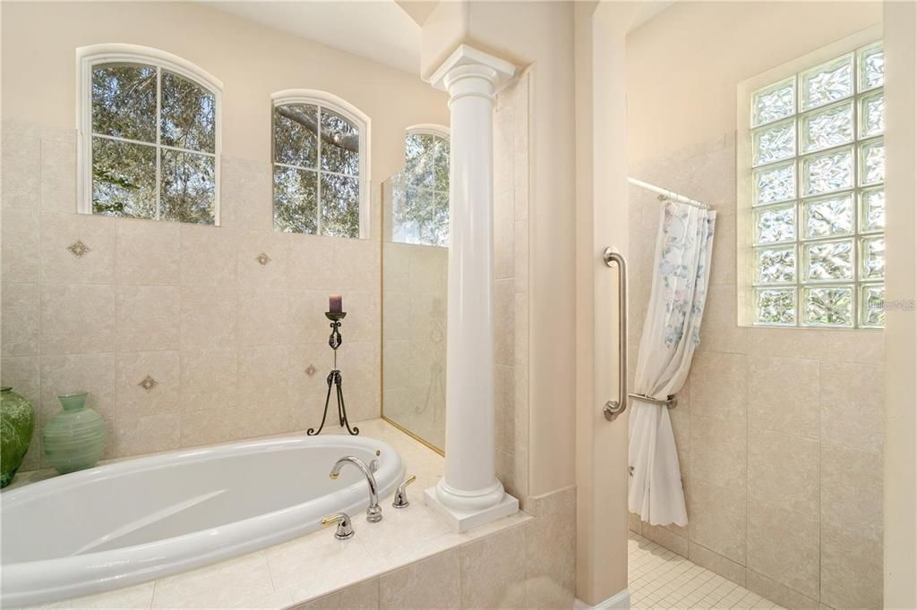 1023 Rainbow Court, Bradenton, FL 34212 Photo