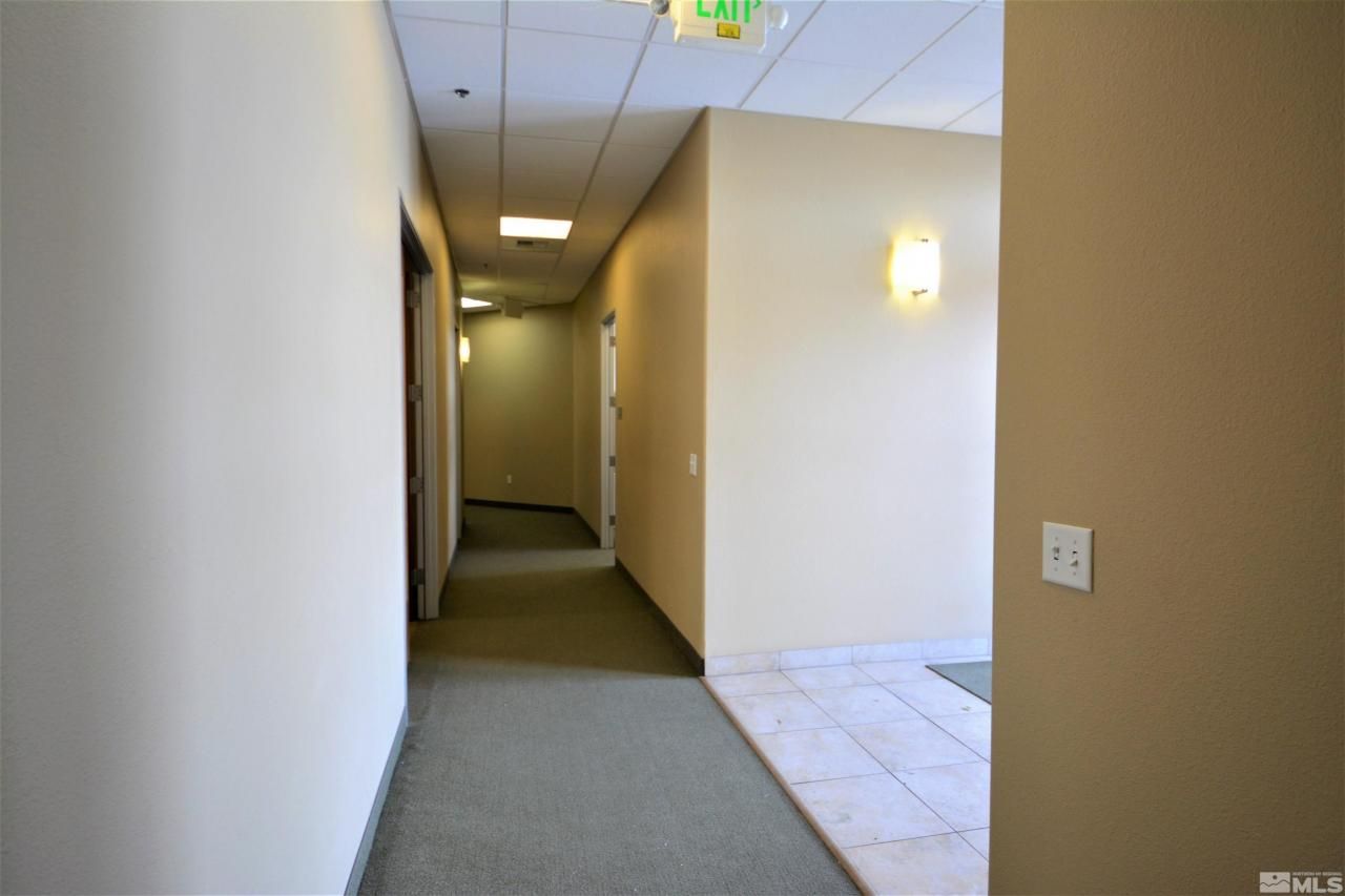 140 W Huffaker Lane, Unit 505, Reno, NV 89511 Photo