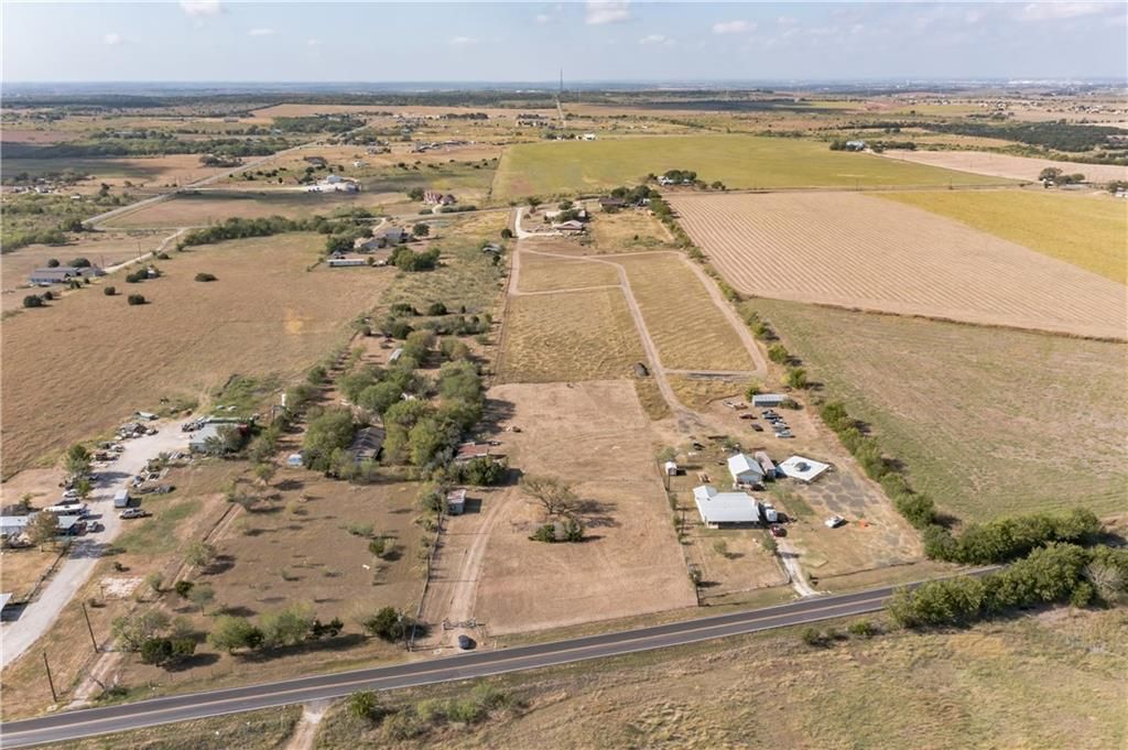 5815 Old Lockhart Rd, Buda, TX 78610 Main Photo