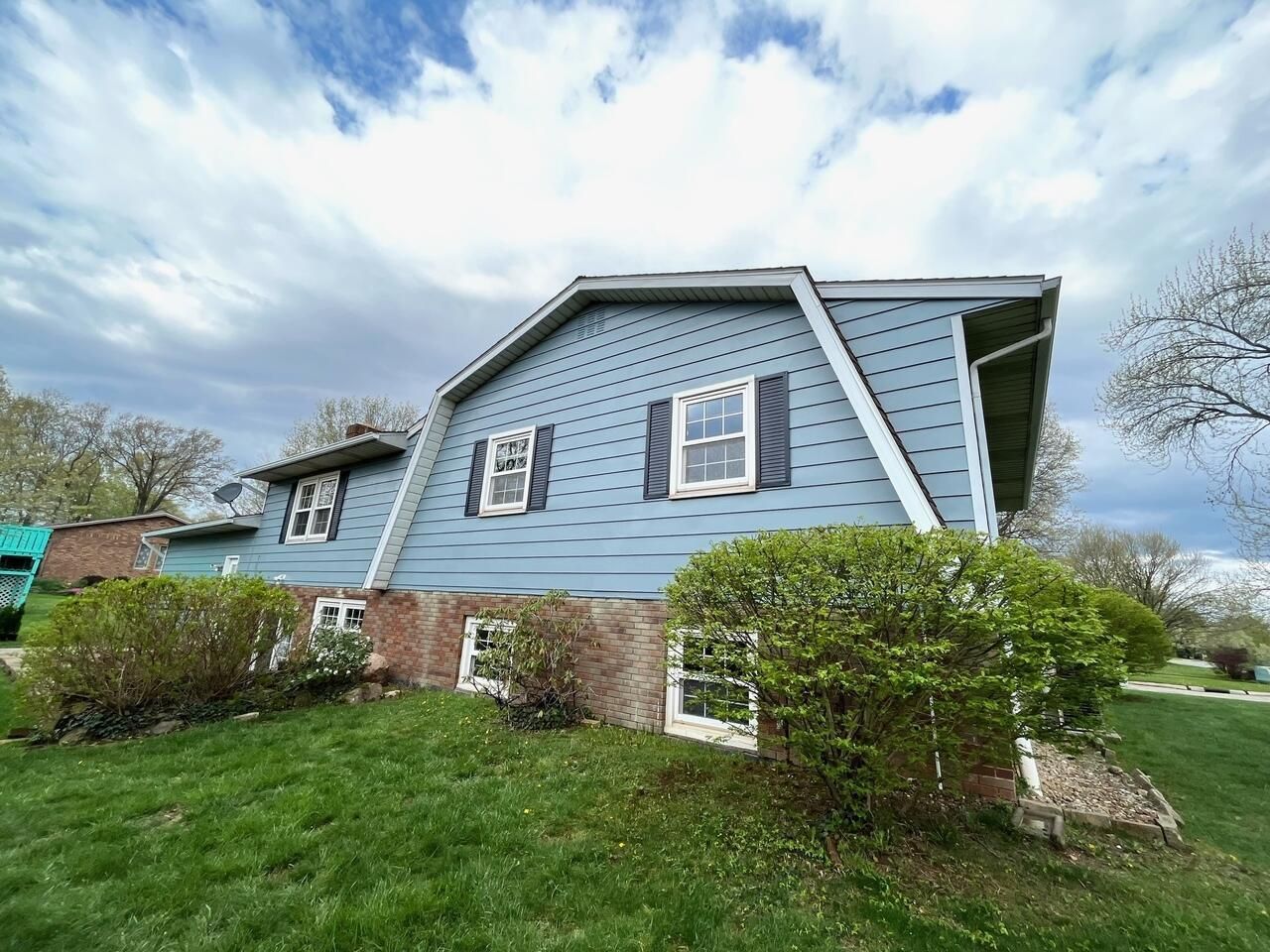 396 Forest Lane, Wadsworth, OH 44281 Main Photo
