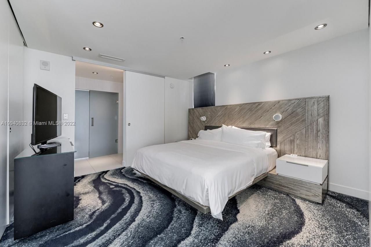 3101 Bayshore Dr, Unit 1402, Fort Lauderdale, FL 33304 Photo