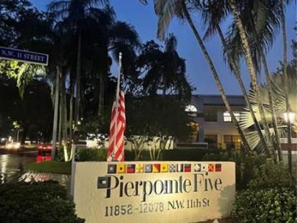 11906 NW 11th Street, Unit 11906, Pembroke Pines, FL 33026