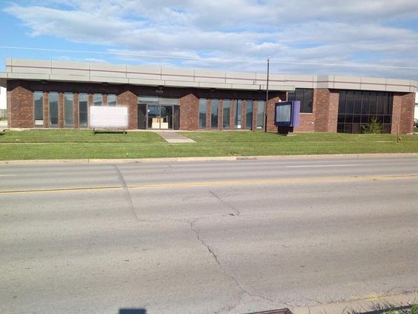 6125 S Cass Avenue, Westmont, IL 60559