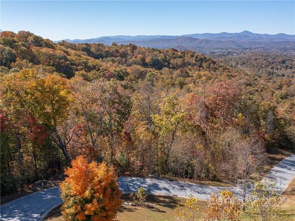 1736 Wood Owl Court, Hendersonville, NC 28791