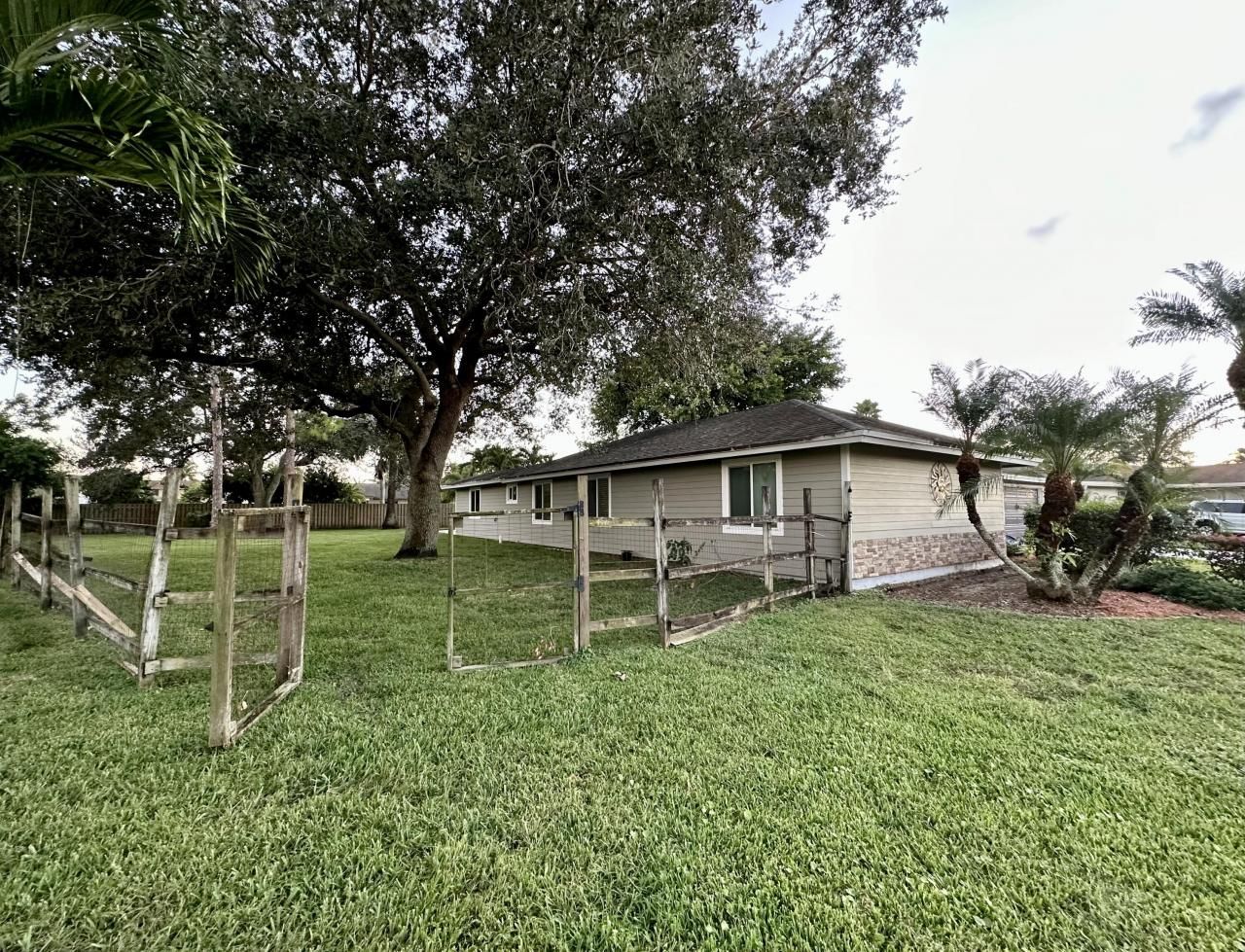 104 Segura Street, Royal Palm Beach, FL 33411 Photo