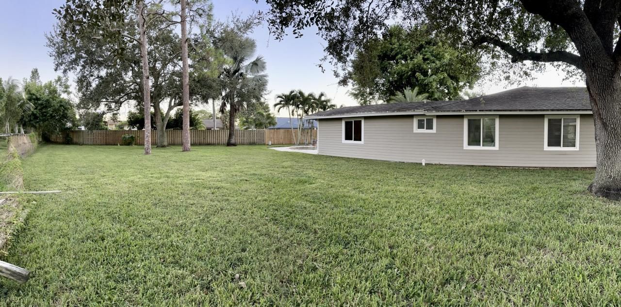 104 Segura Street, Royal Palm Beach, FL 33411 Photo