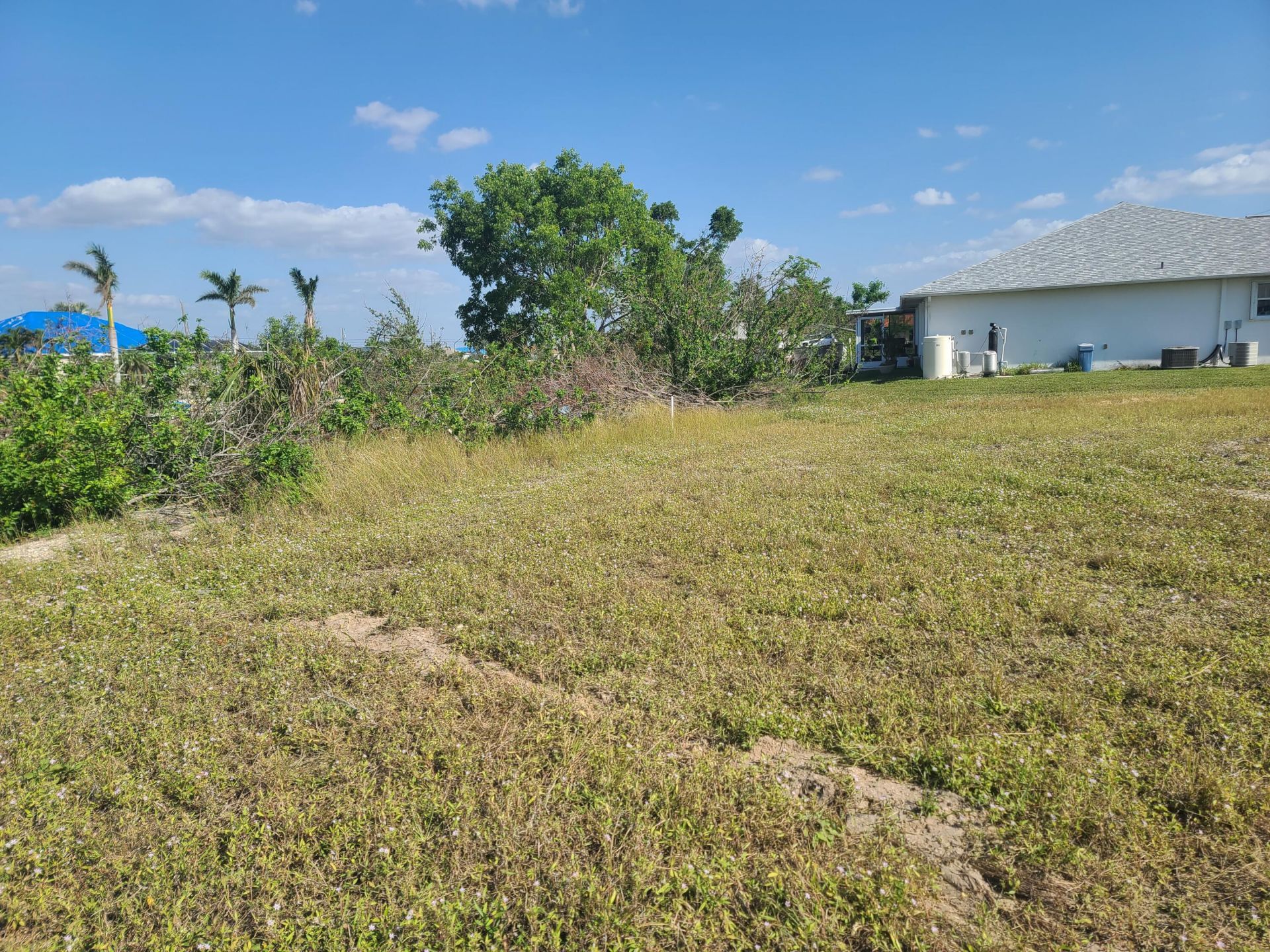 725 NW 8th Terrace, Cape Coral, FL 33993 Photo