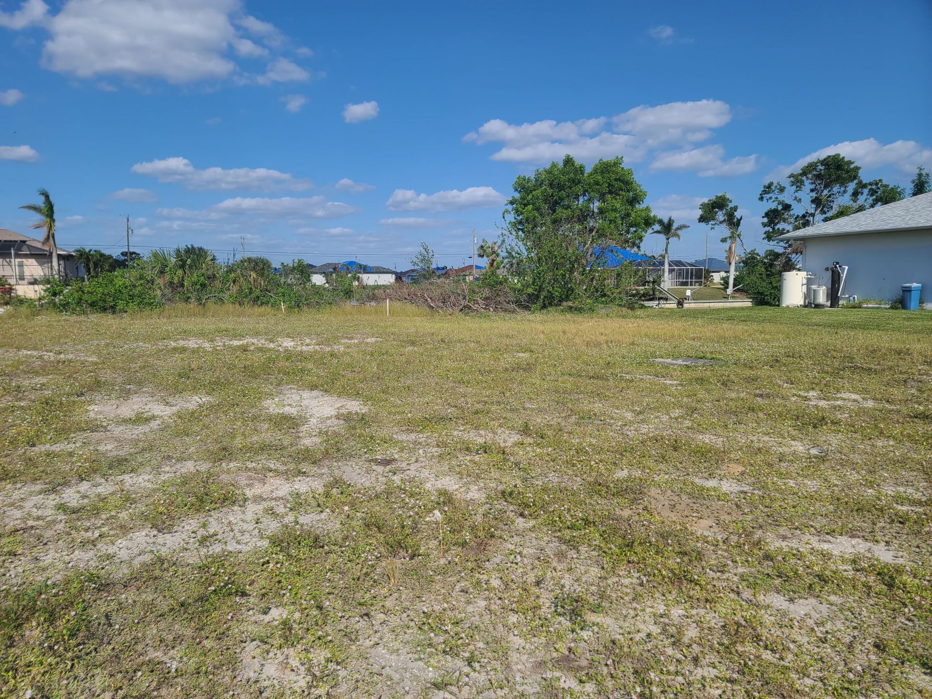 725 NW 8th Terrace, Cape Coral, FL 33993 Photo