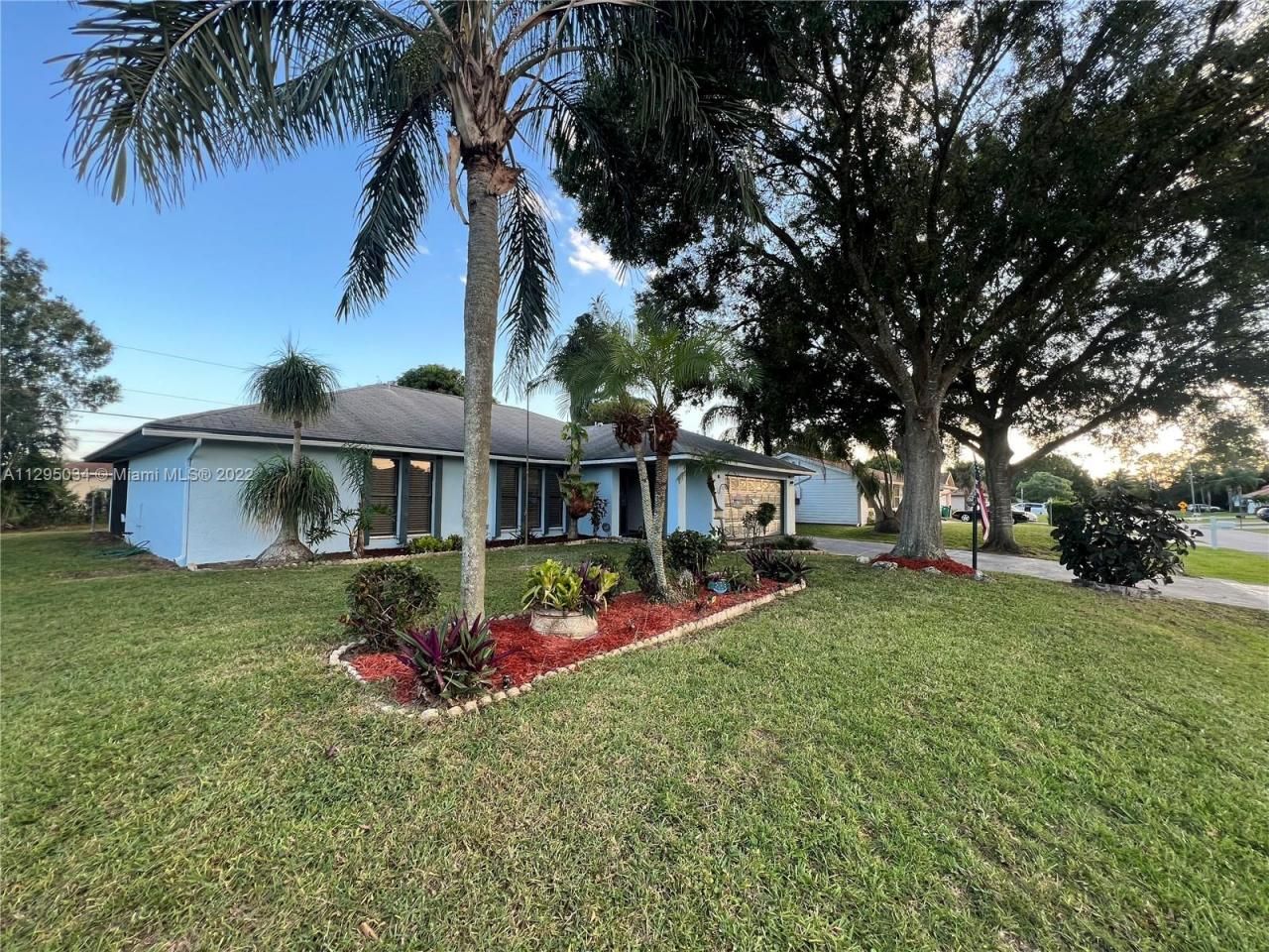 1921 SW Hickock Ter, Port Saint Lucie, FL 34953 Photo