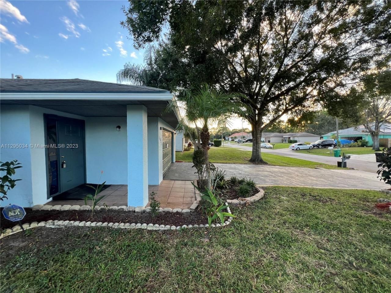 1921 SW Hickock Ter, Port Saint Lucie, FL 34953 Photo