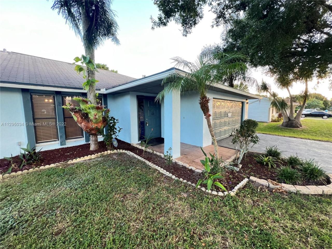 1921 SW Hickock Ter, Port Saint Lucie, FL 34953 Photo