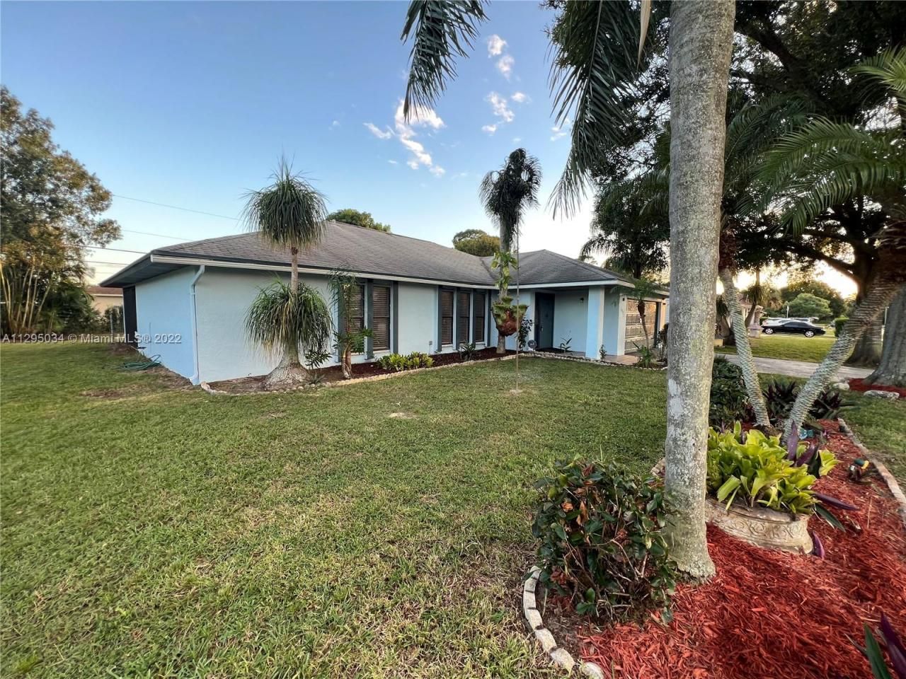 1921 SW Hickock Ter, Port Saint Lucie, FL 34953 Photo