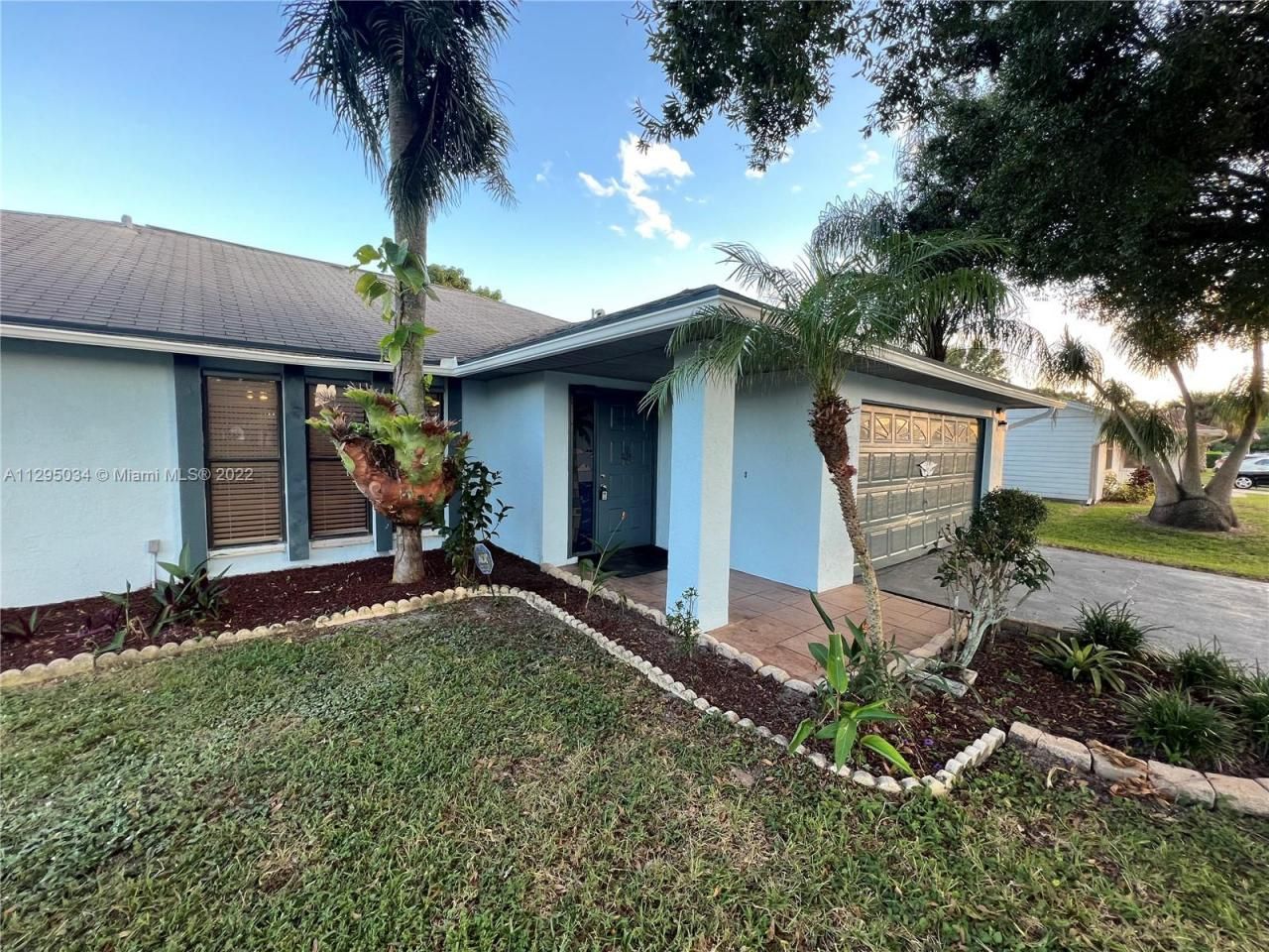 1921 SW Hickock Ter, Port Saint Lucie, FL 34953 Photo