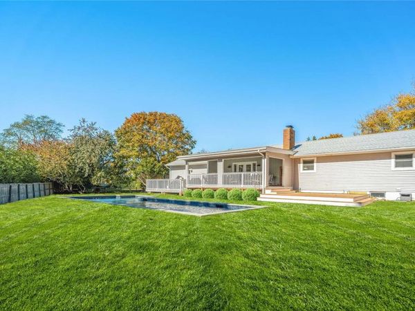 6 Harrison Terrace, East Quogue, NY 11942