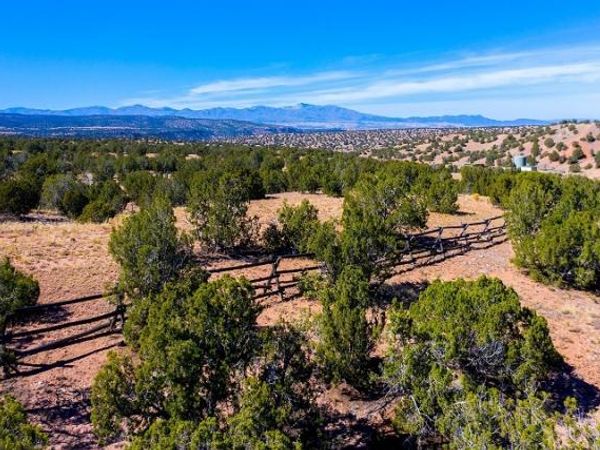 70 Via Del Caballo, Santa Fe, NM 87508