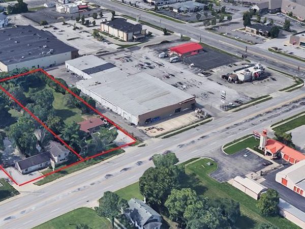 1655 W County Line Road, Greenwood, IN 46142