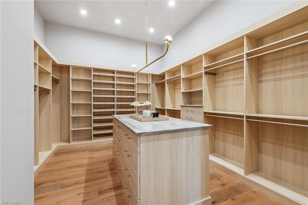 355 Colony Dr, Naples, FL 34108 Photo