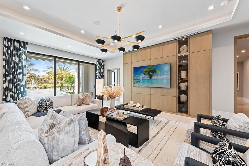 355 Colony Dr, Naples, FL 34108 Photo