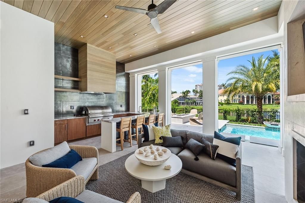 355 Colony Dr, Naples, FL 34108 Photo