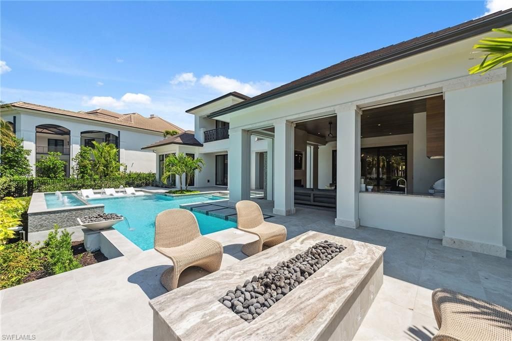 355 Colony Dr, Naples, FL 34108 Photo